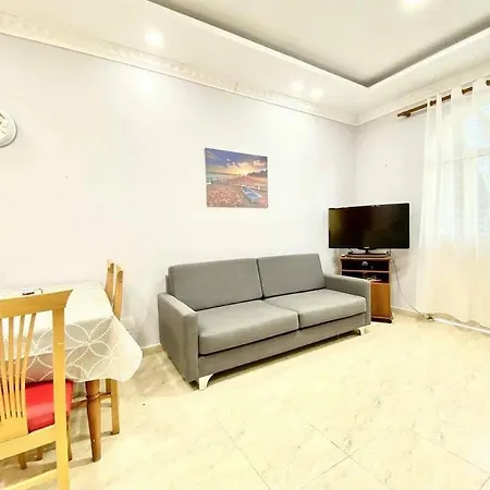 Agis Villa Velipojë