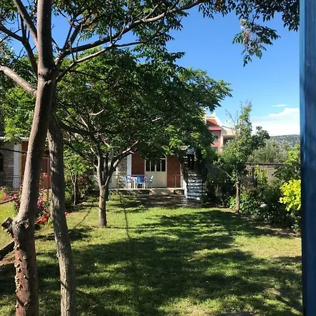 Villa Agis