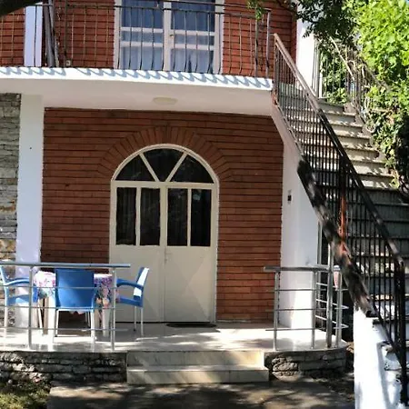 Villa Agis *
