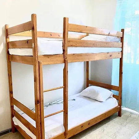 Agis * Velipojë